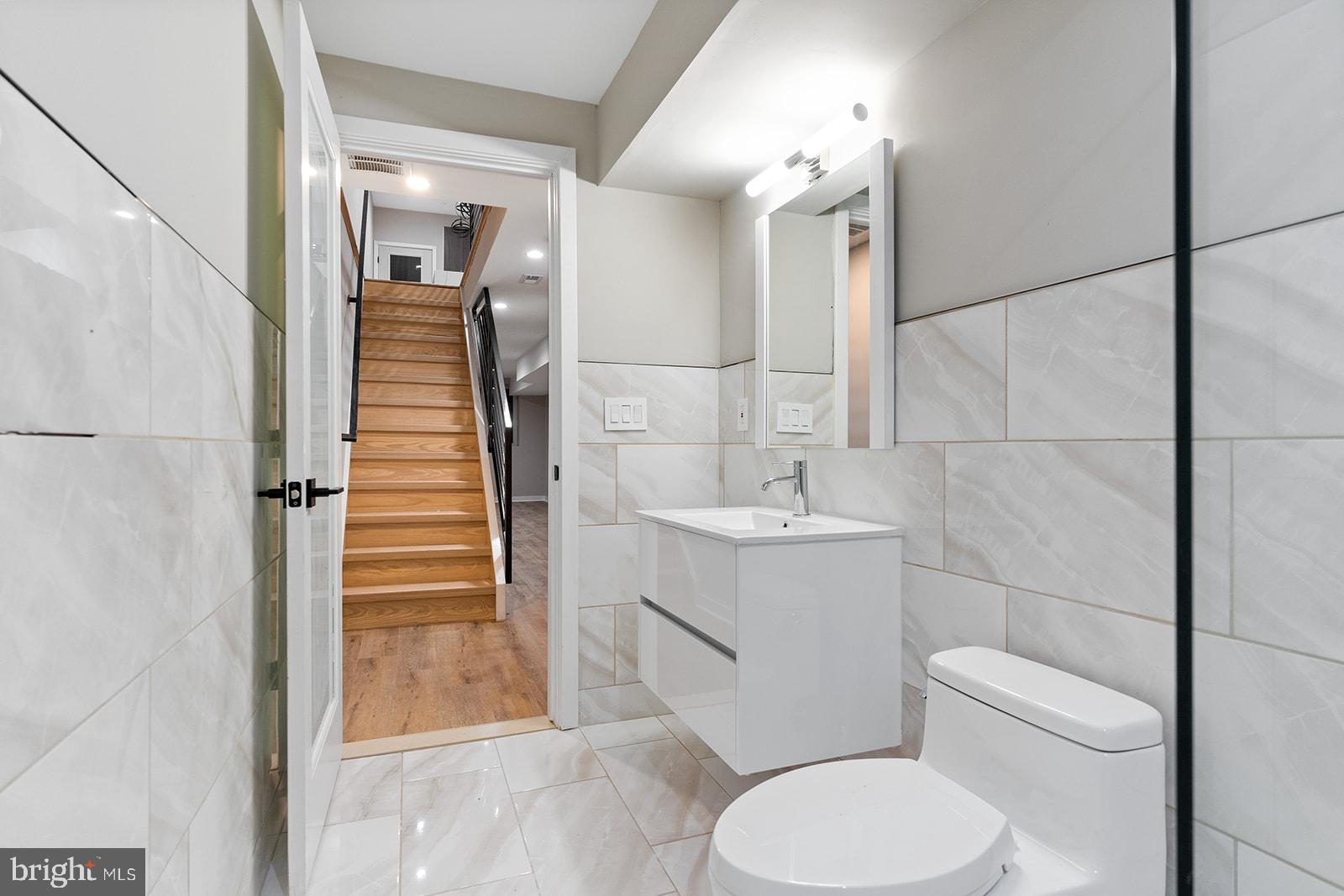 2047 Moore Street Philadelphia, PA 19145 - Photo 54 of 55