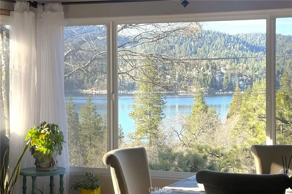 $846,800 | 28834 Zion Drive, Lake Arrowhead, CA 92352