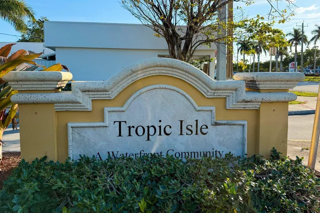 $7,000 | 2201 Florida Boulevard, Delray Beach, FL 33483