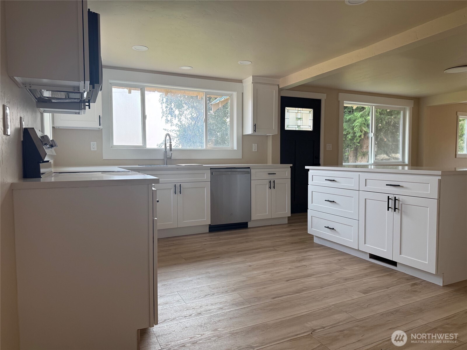 1200 Tibbling Road Selah, WA 98942 - Photo 4 of 37 Gallery Image 4