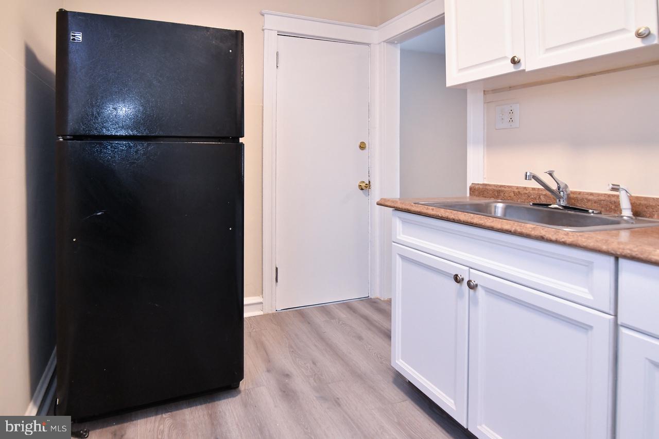 429 Timberlake Road Upper Darby, PA 19082 - Photo 11 of 40
