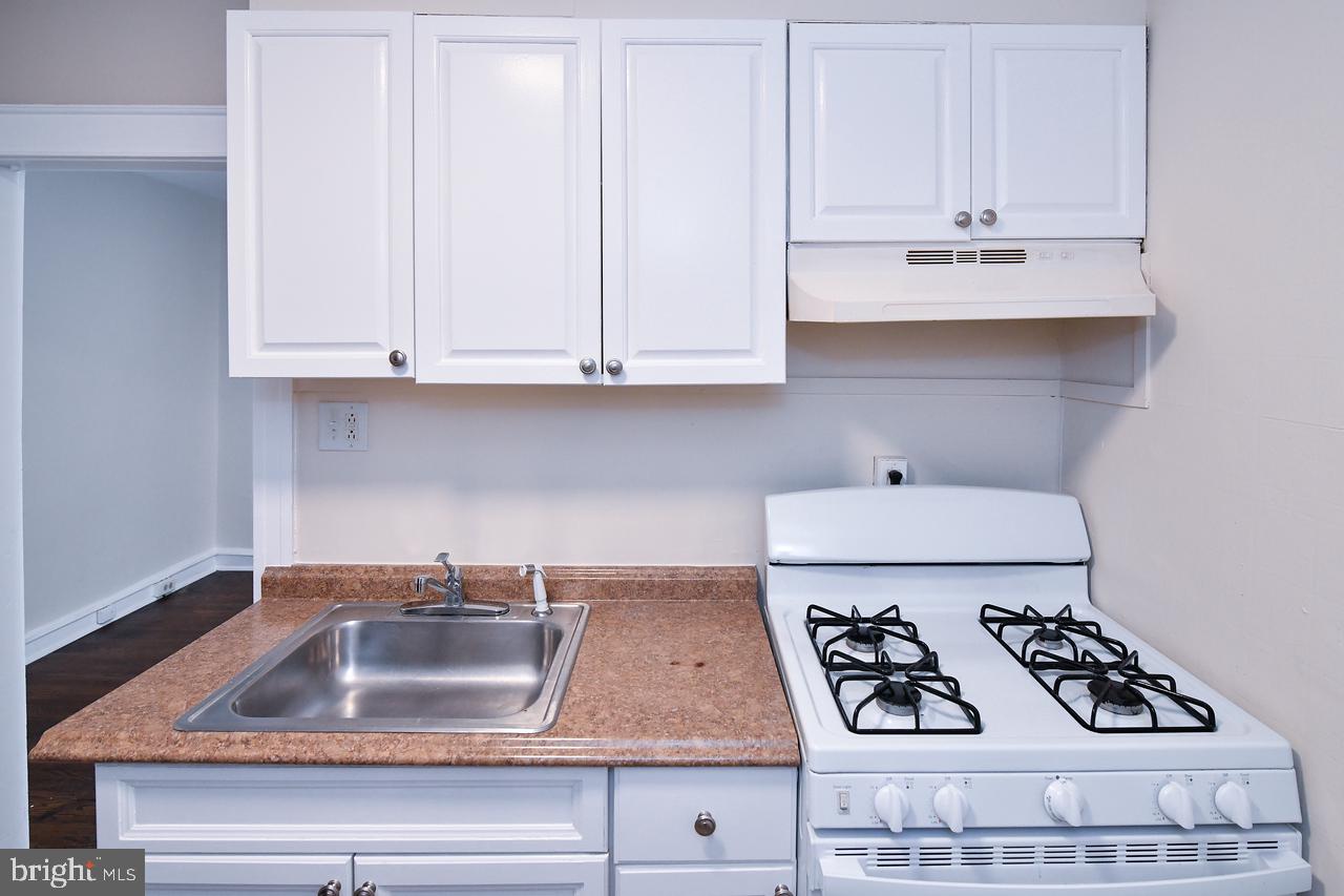 429 Timberlake Road Upper Darby, PA 19082 - Photo 12 of 40