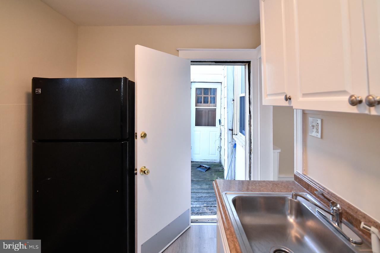 429 Timberlake Road Upper Darby, PA 19082 - Photo 13 of 40