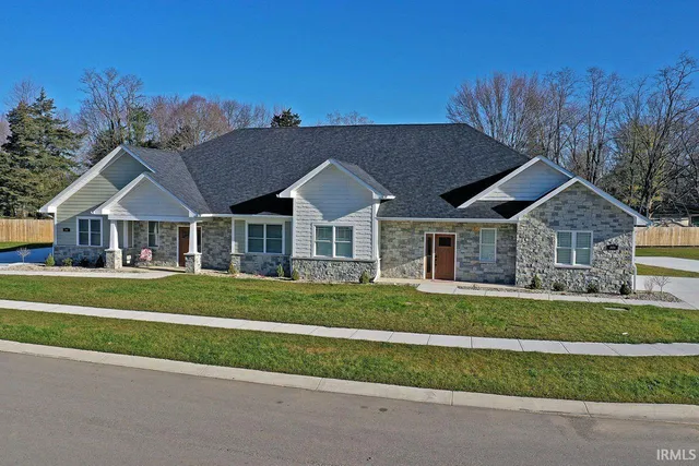 $339,900 | 315 Blue River Drive, Knightstown, IN 46148