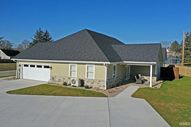 $339,900 | 315 Blue River Drive, Knightstown, IN 46148