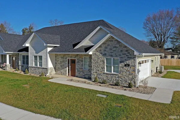 $339,900 | 315 Blue River Drive, Knightstown, IN 46148