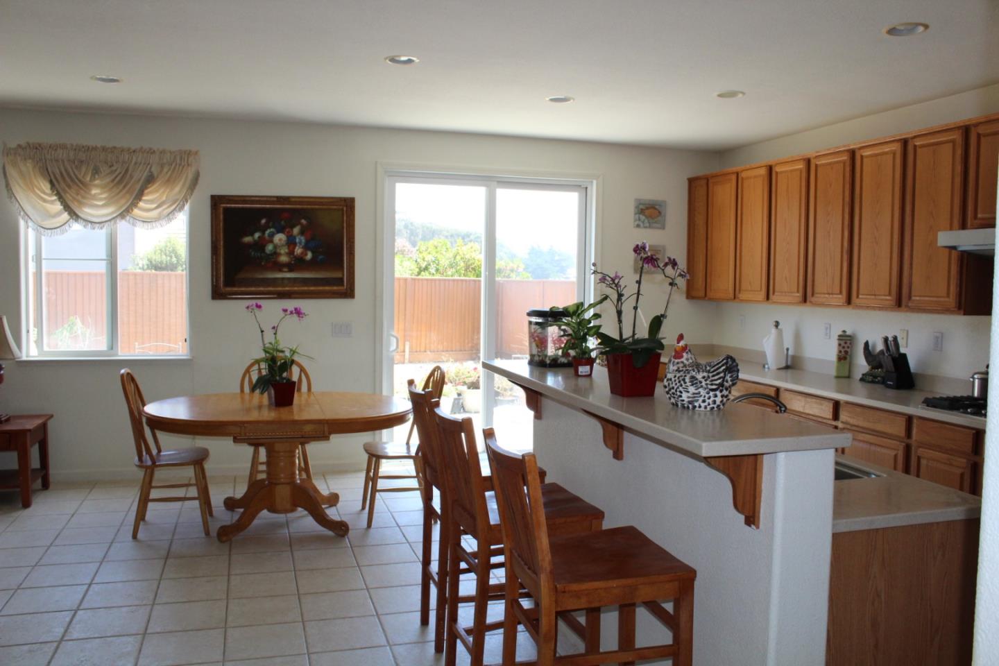 4725 Sea Ridge Court Seaside, CA 93955 - Photo 4 of 22 Gallery Image 4