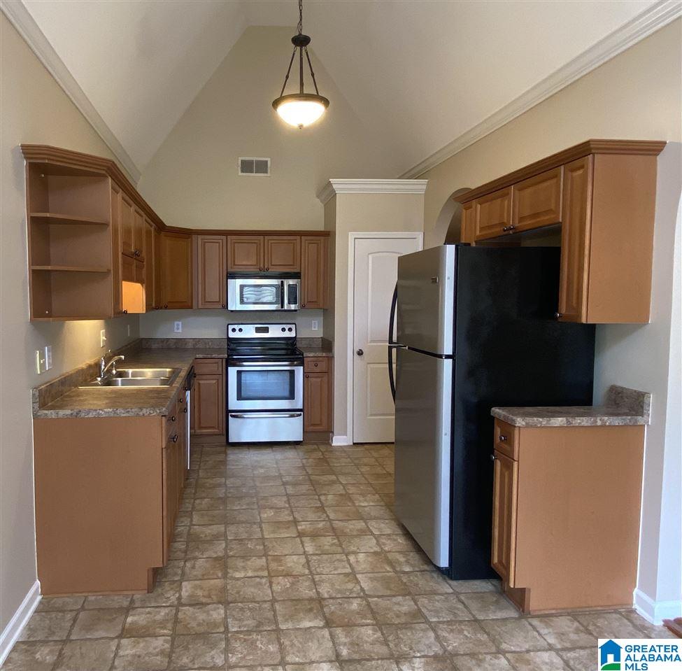 2441 Ridgemont Drive Birmingham, AL 35244 - Photo 4 of 20