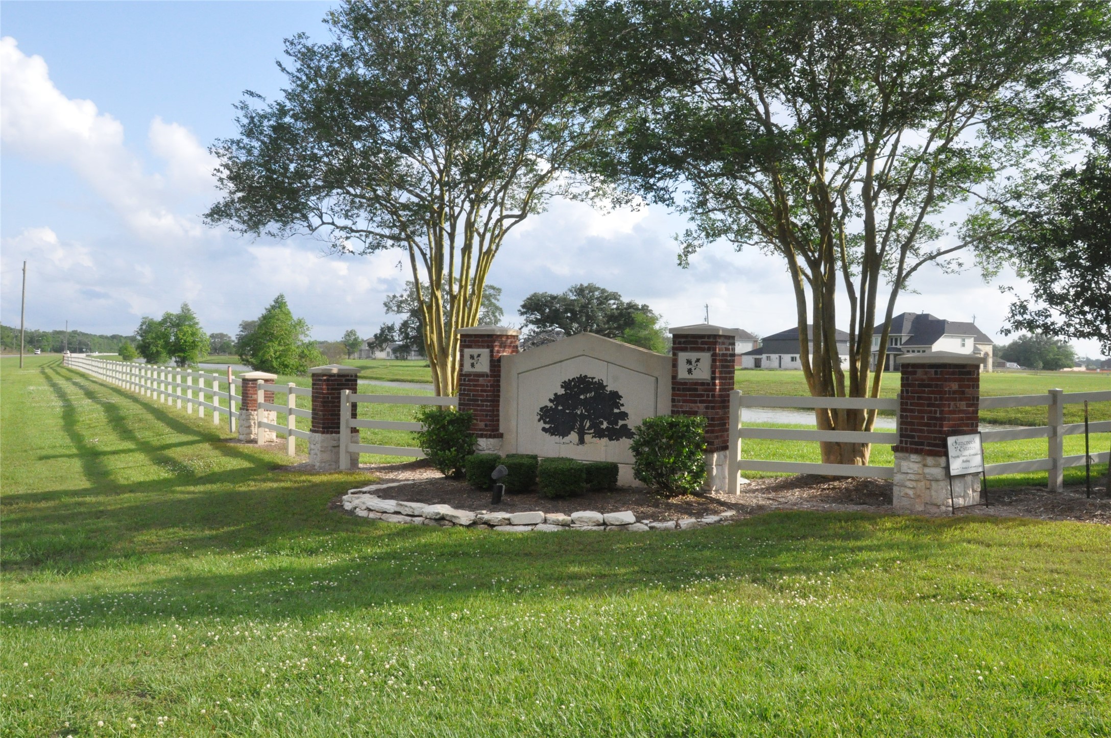 1414 Lakeland Circle Rosharon, TX 77583 - Photo 7 of 15