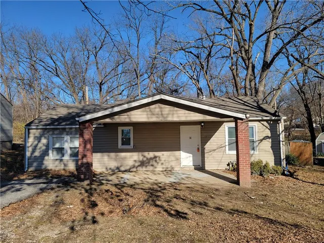 $203,000 | 6338 Longwood Court, Kansas City, KS 66104