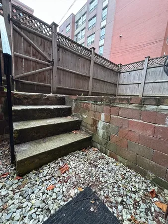 $3,800 | 106 East Brookline Street, Unit 1, Boston, MA 02118