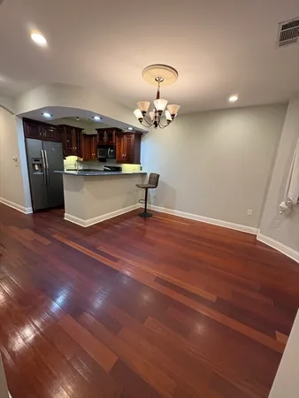 $3,800 | 106 East Brookline Street, Unit 1, Boston, MA 02118