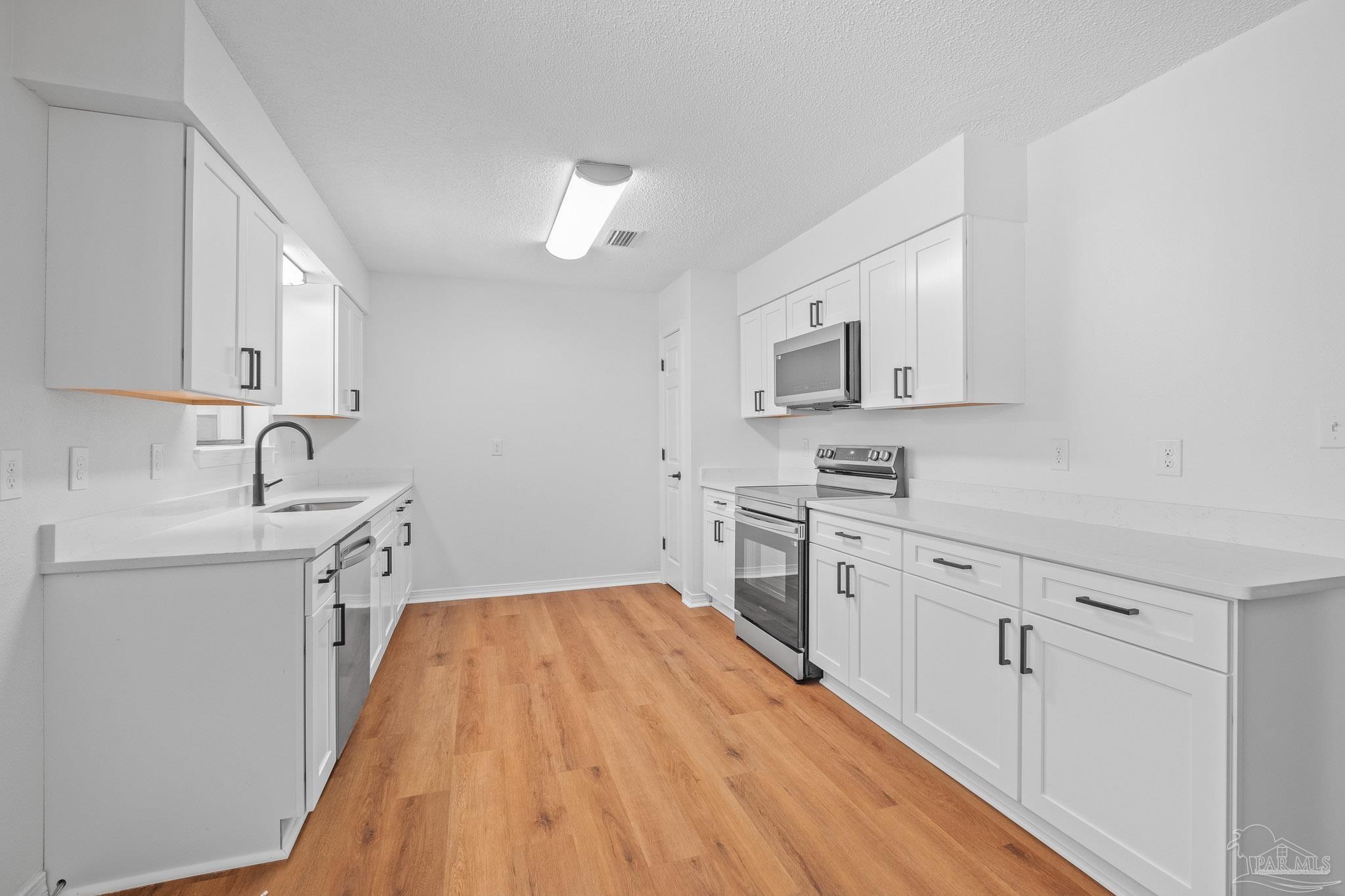 2069 Garcon Point Road Milton, FL 32583 - Photo 9 of 40 Gallery Image 9