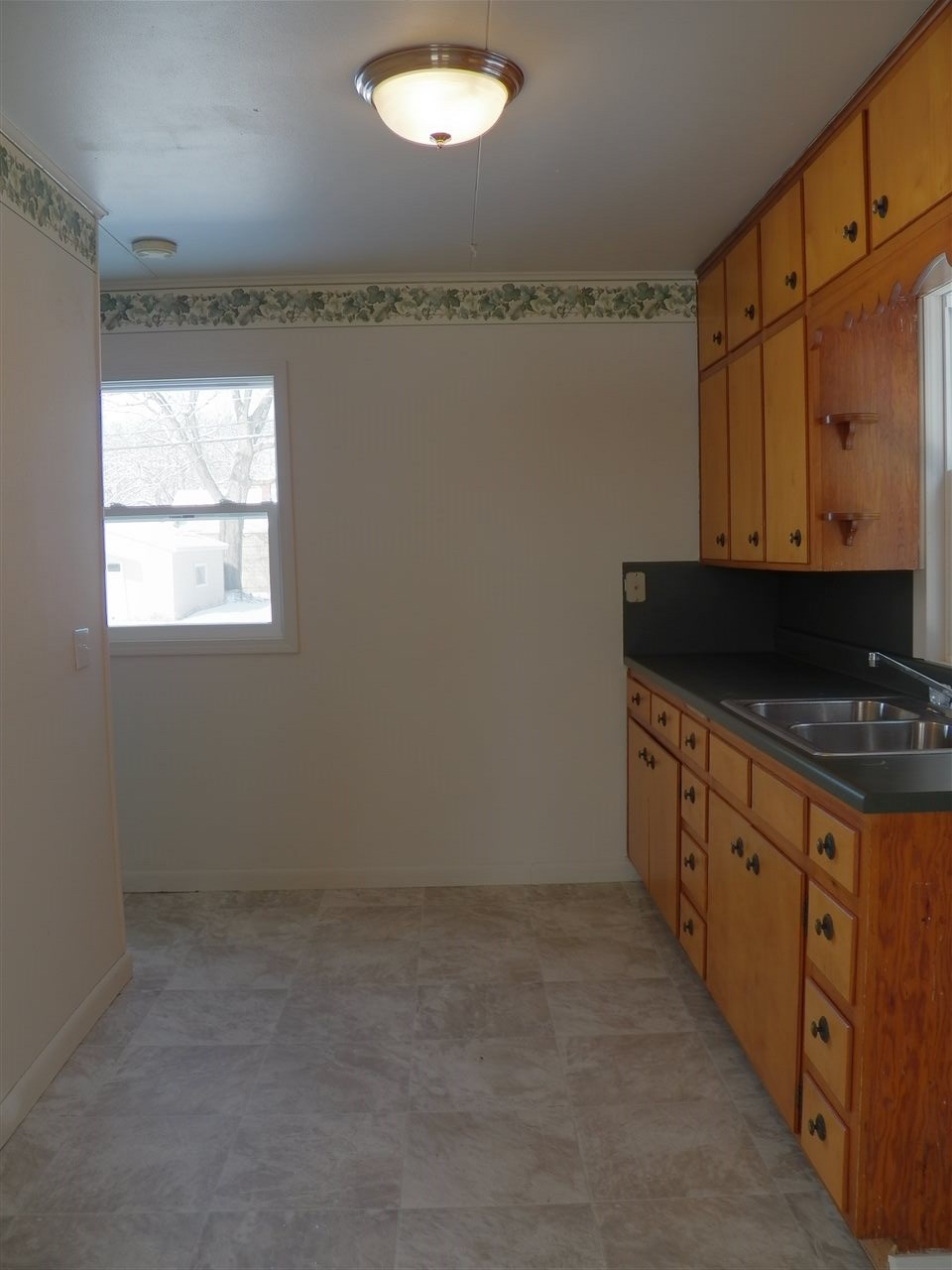 269 Park Place Decatur, IN 46733 - Photo 6 of 24