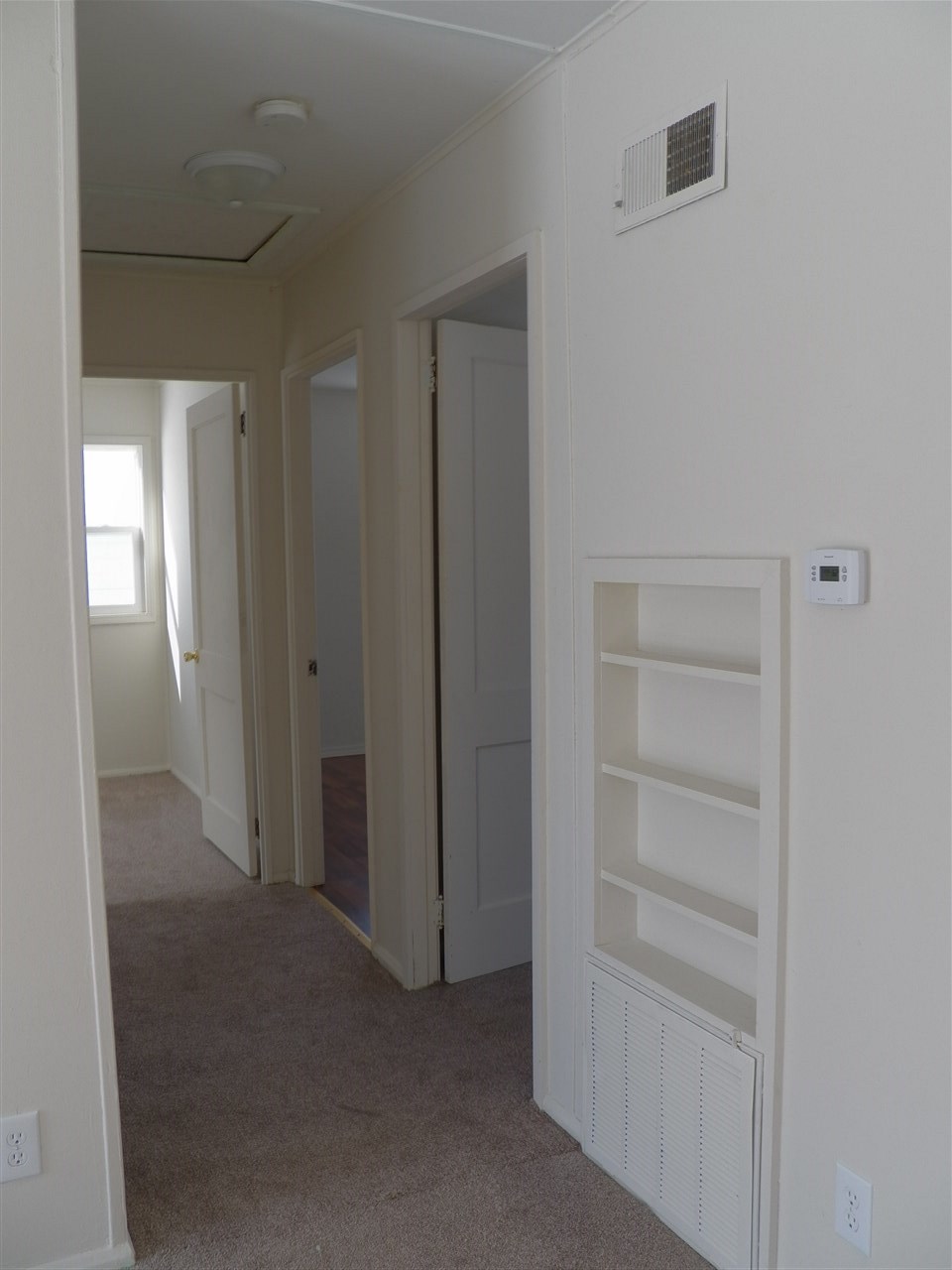 269 Park Place Decatur, IN 46733 - Photo 8 of 24