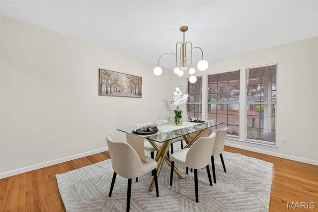 $550,000 | 805 Phaeton Drive, Manchester, MO 63021