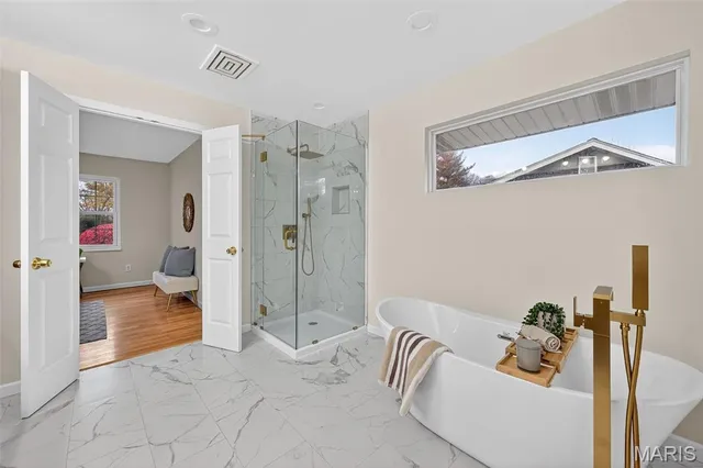 $550,000 | 805 Phaeton Drive, Manchester, MO 63021