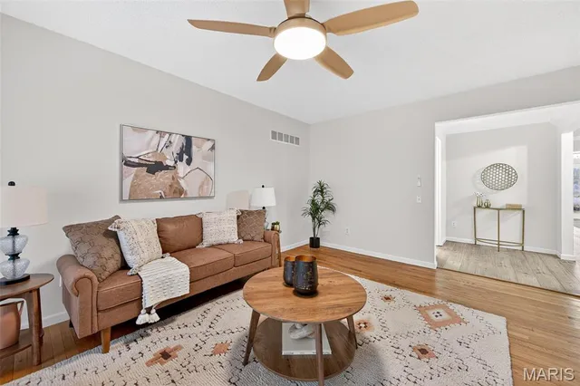 $550,000 | 805 Phaeton Drive, Manchester, MO 63021