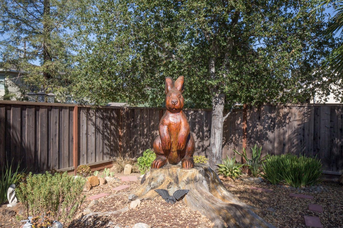 21901 McClellan Road Cupertino, CA 95014 - Photo 20 of 25 Gallery Image 20