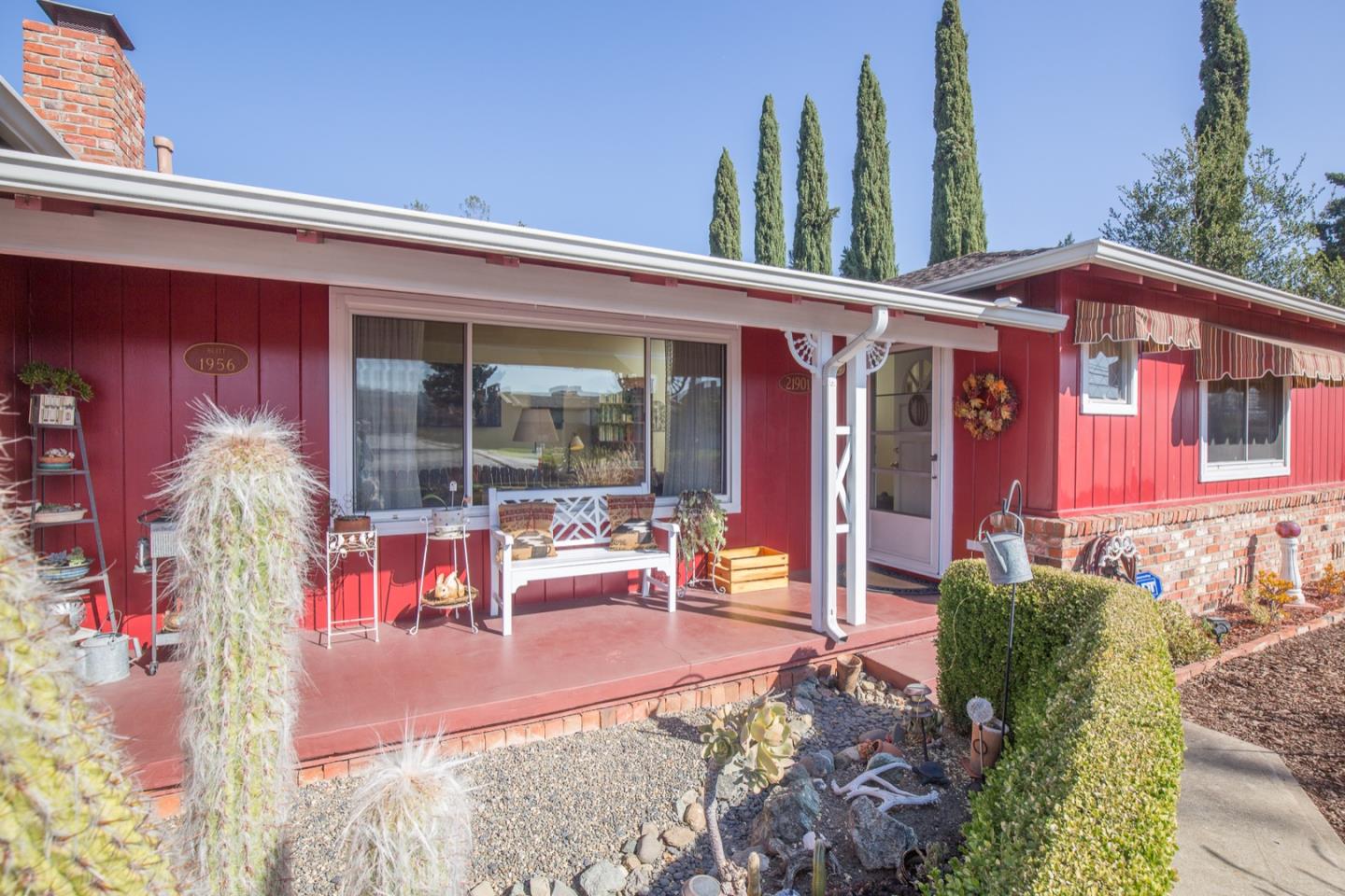 21901 McClellan Road Cupertino, CA 95014 - Photo 5 of 25 Gallery Image 5