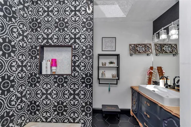 $15,000 | 18585 Northwest 43rd Court Road, Citra, FL 32113