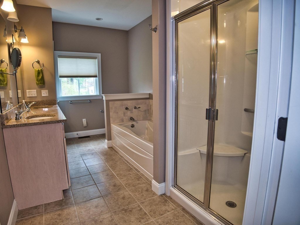 45 Hathaway Pond Circle, Unit 45 Rochester, MA 02770 - Photo 17 of 26