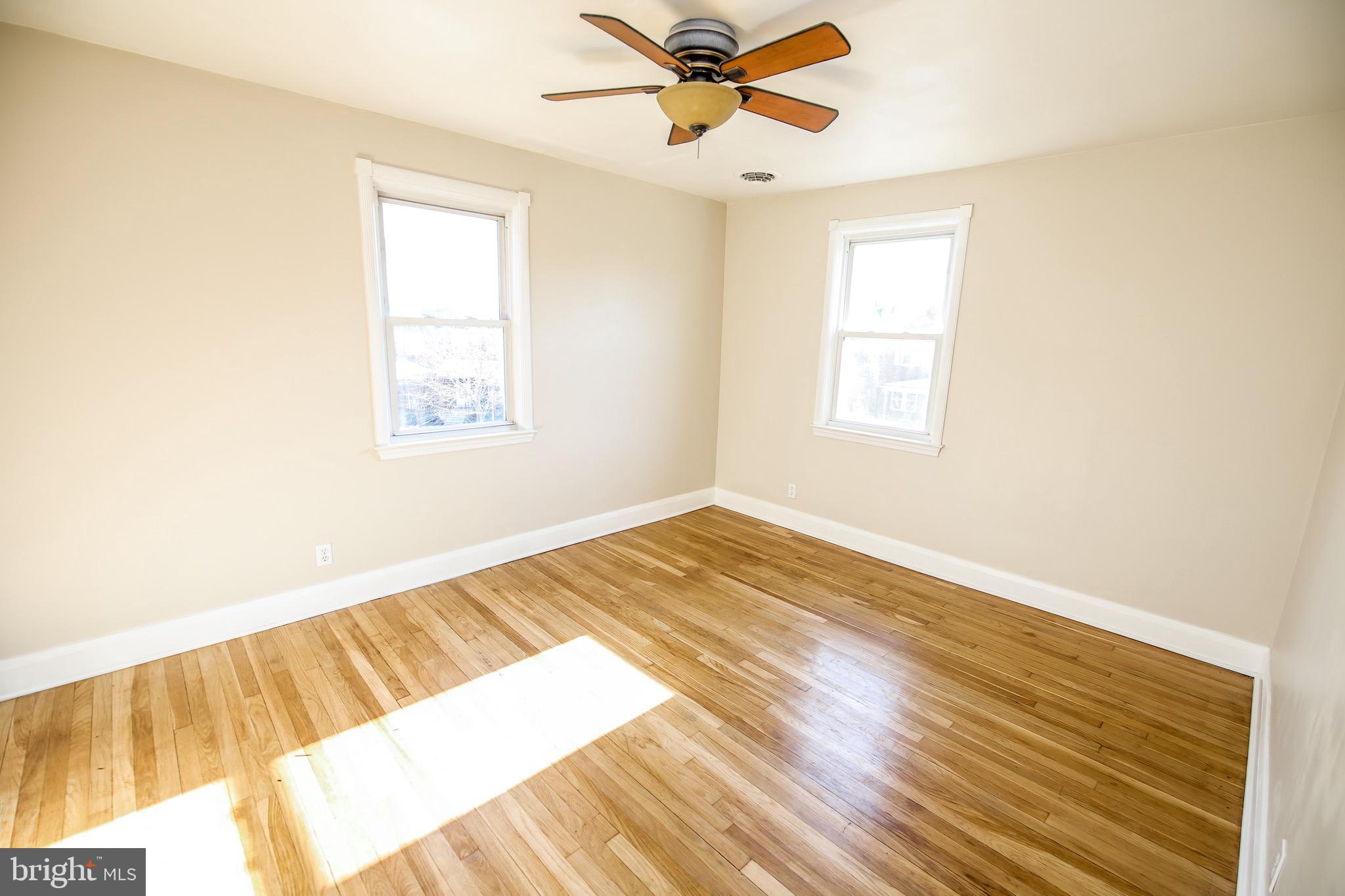 331 Westshire Road Baltimore, MD 21229 - Photo 18 of 42 Primary Bedroom