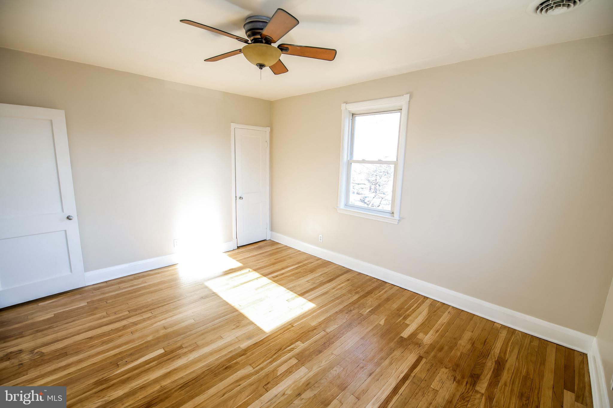 331 Westshire Road Baltimore, MD 21229 - Photo 19 of 42 Primary bedroom