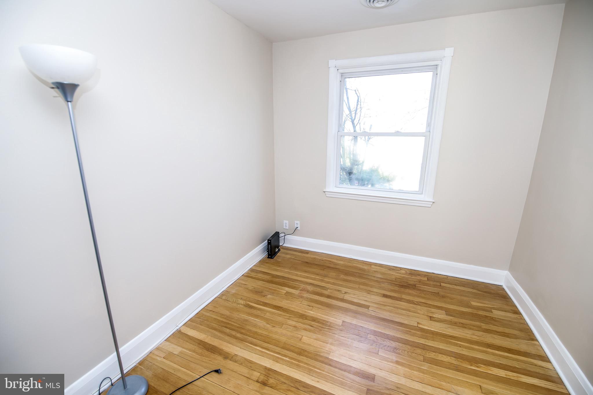 331 Westshire Road Baltimore, MD 21229 - Photo 20 of 42 Bedroom 2