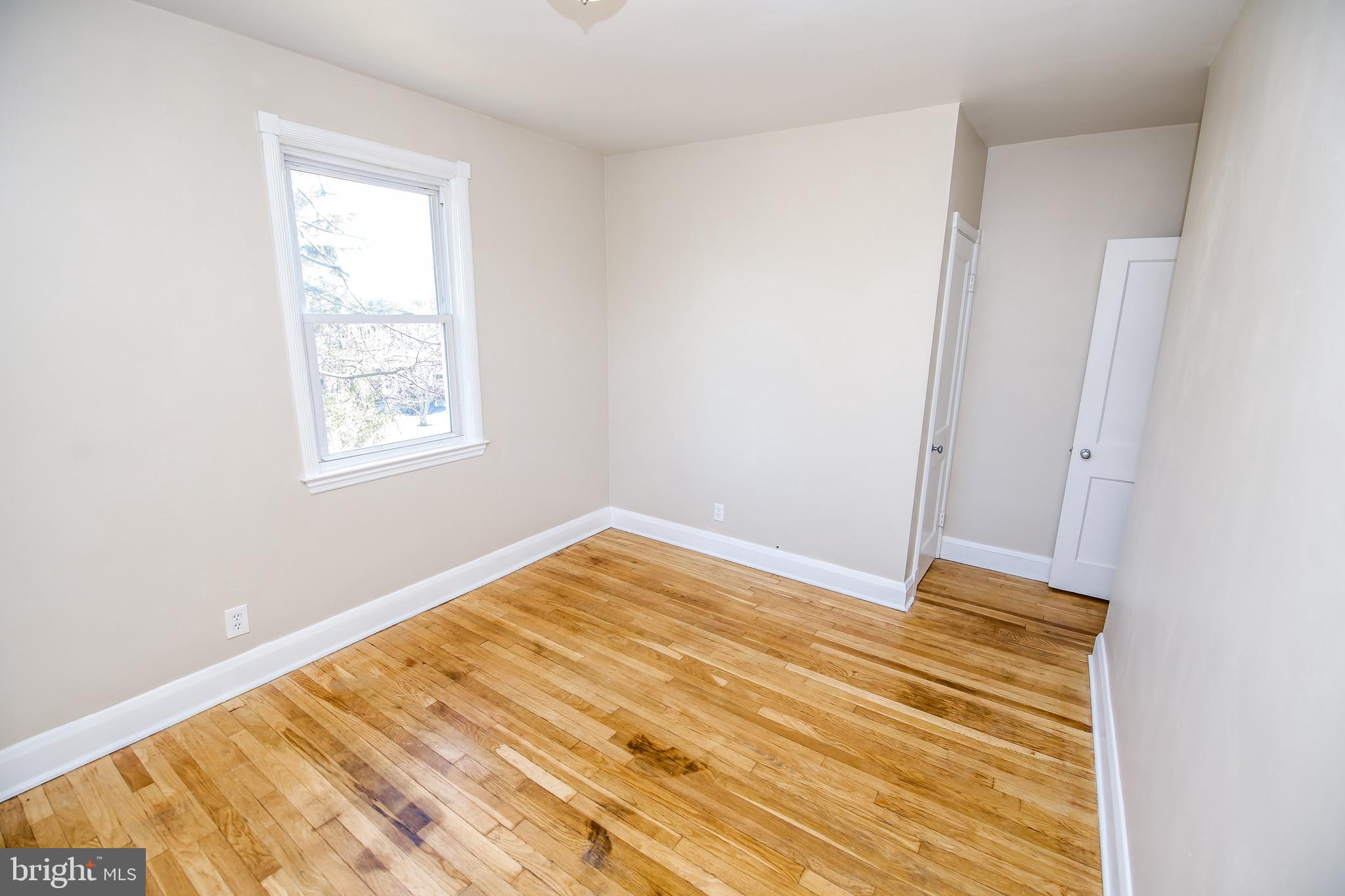 331 Westshire Road Baltimore, MD 21229 - Photo 23 of 42 Bedroom 3