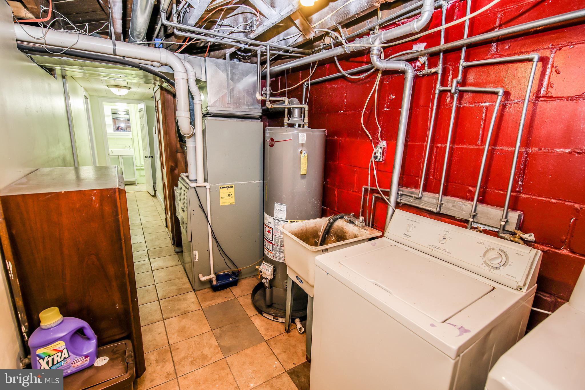 331 Westshire Road Baltimore, MD 21229 - Photo 33 of 42 Laundry Room