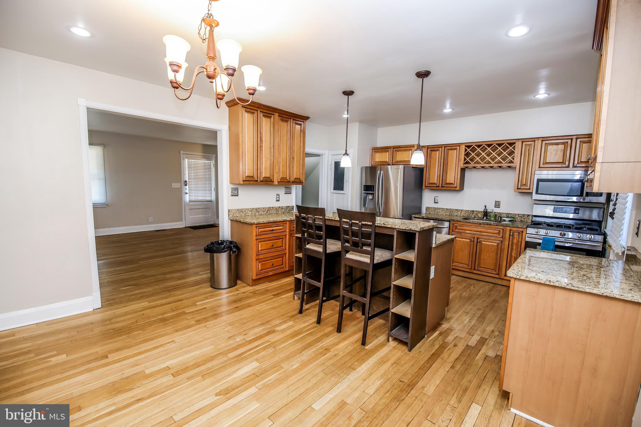 331 Westshire Road Baltimore, MD 21229 - Photo 7 of 42 Kitchen
