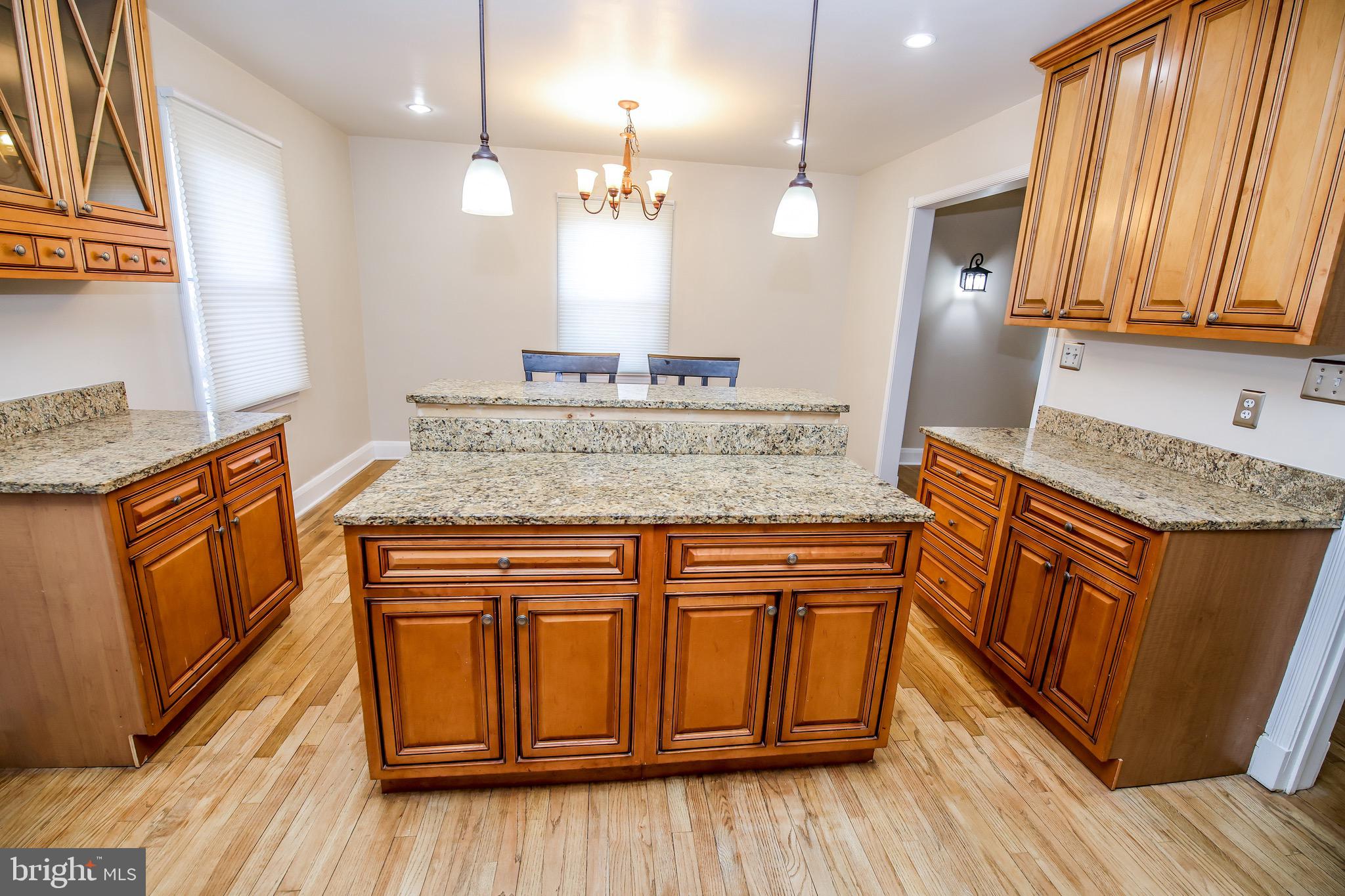 331 Westshire Road Baltimore, MD 21229 - Photo 10 of 42 Kitchen