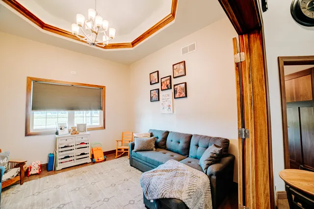 $359,900 | 112 North Street, Crescent City, IL 60928