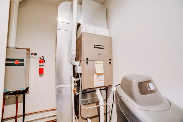 $359,900 | 112 North Street, Crescent City, IL 60928