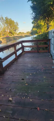 a view of parking area