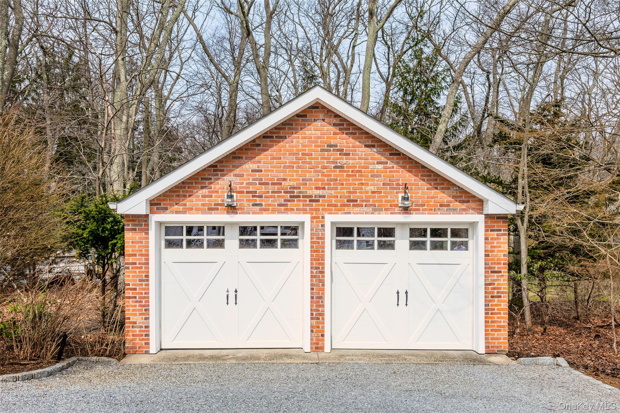 150 Quaker Path Setauket, NY 11733 - Photo 33 of 40