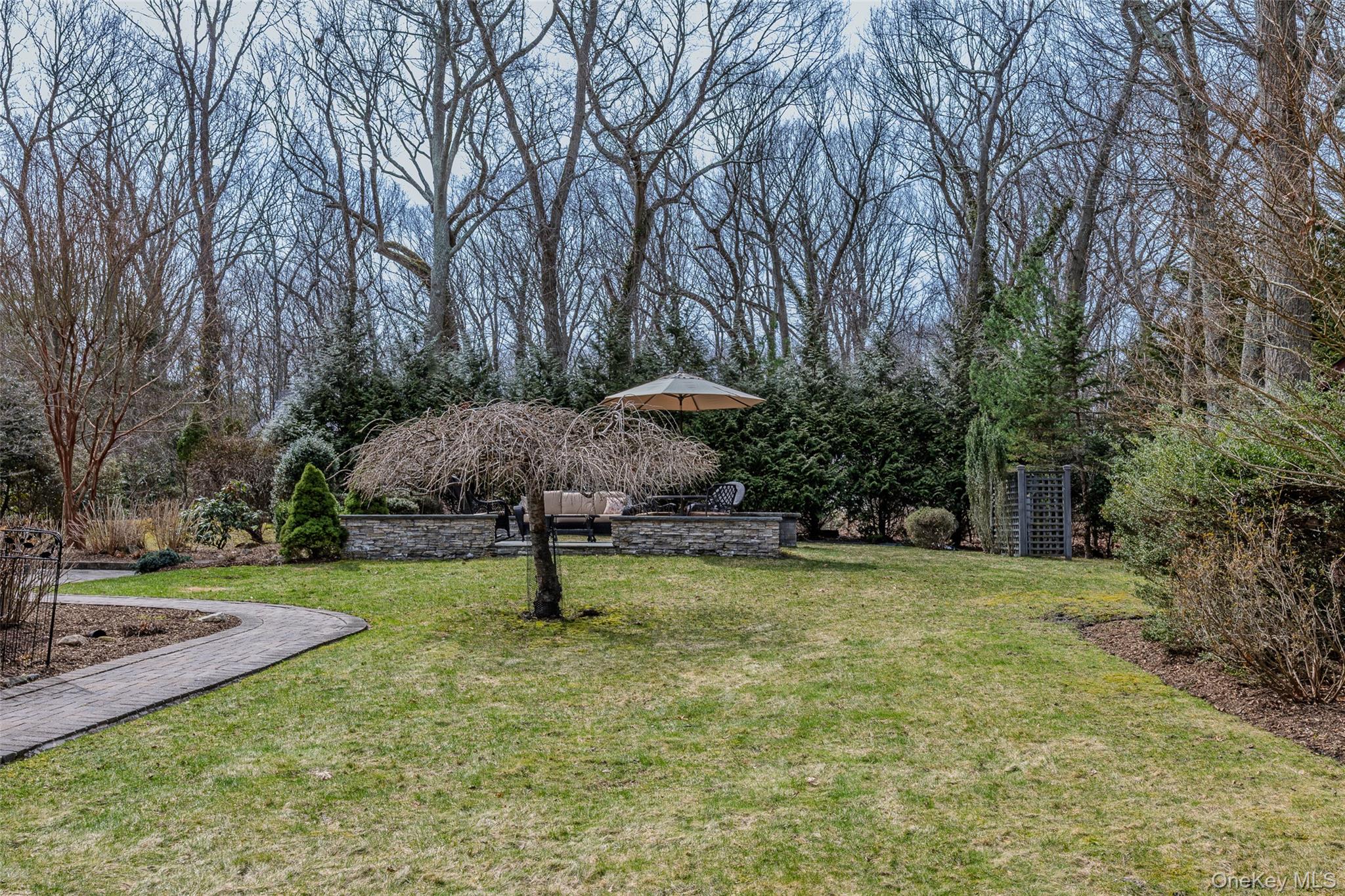 150 Quaker Path Setauket, NY 11733 - Photo 34 of 40