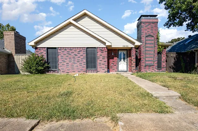 $345,000 | 2825 Stoneridge Drive, Garland, TX 75044