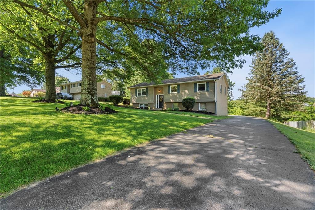 1274 Oakridge Road McDonald, PA 15057 - Photo 2 of 30
