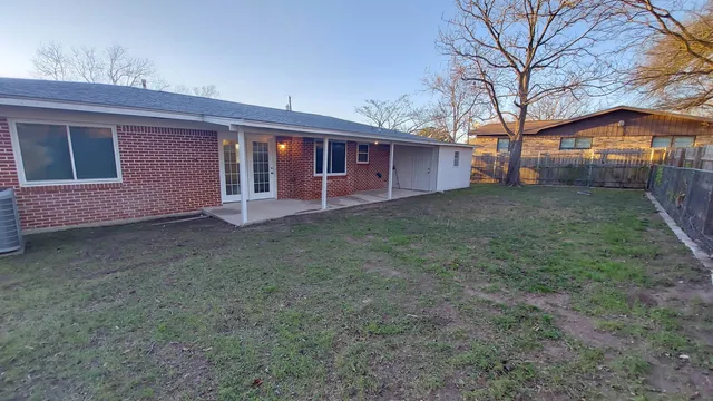 $1,600 | 707 Lewis Drive, Burnet, TX 78611