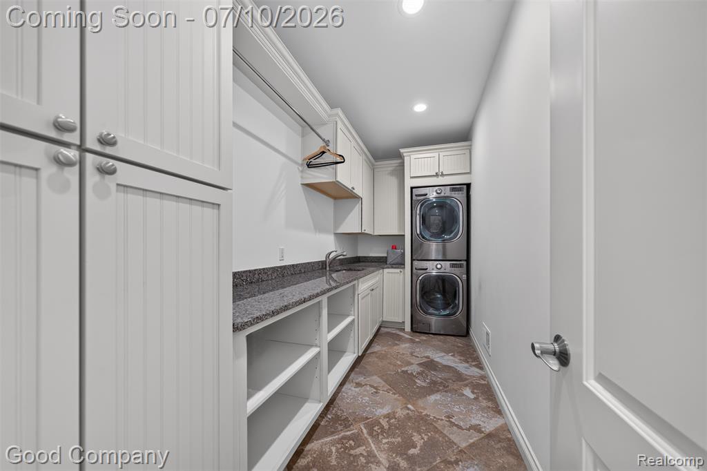 1946 Acorn Glen Rochester Hills, MI 48306 - Photo 24 of 71