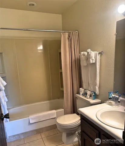 $149,000 | 210 26th Street Northwest, Unit 106, Long Beach, WA 98631