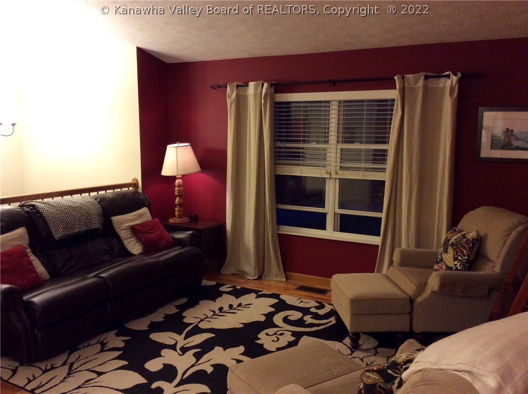 8 Poplar Hls Road Hurricane, WV 25526 - Photo 3 of 18 Gallery Image 3