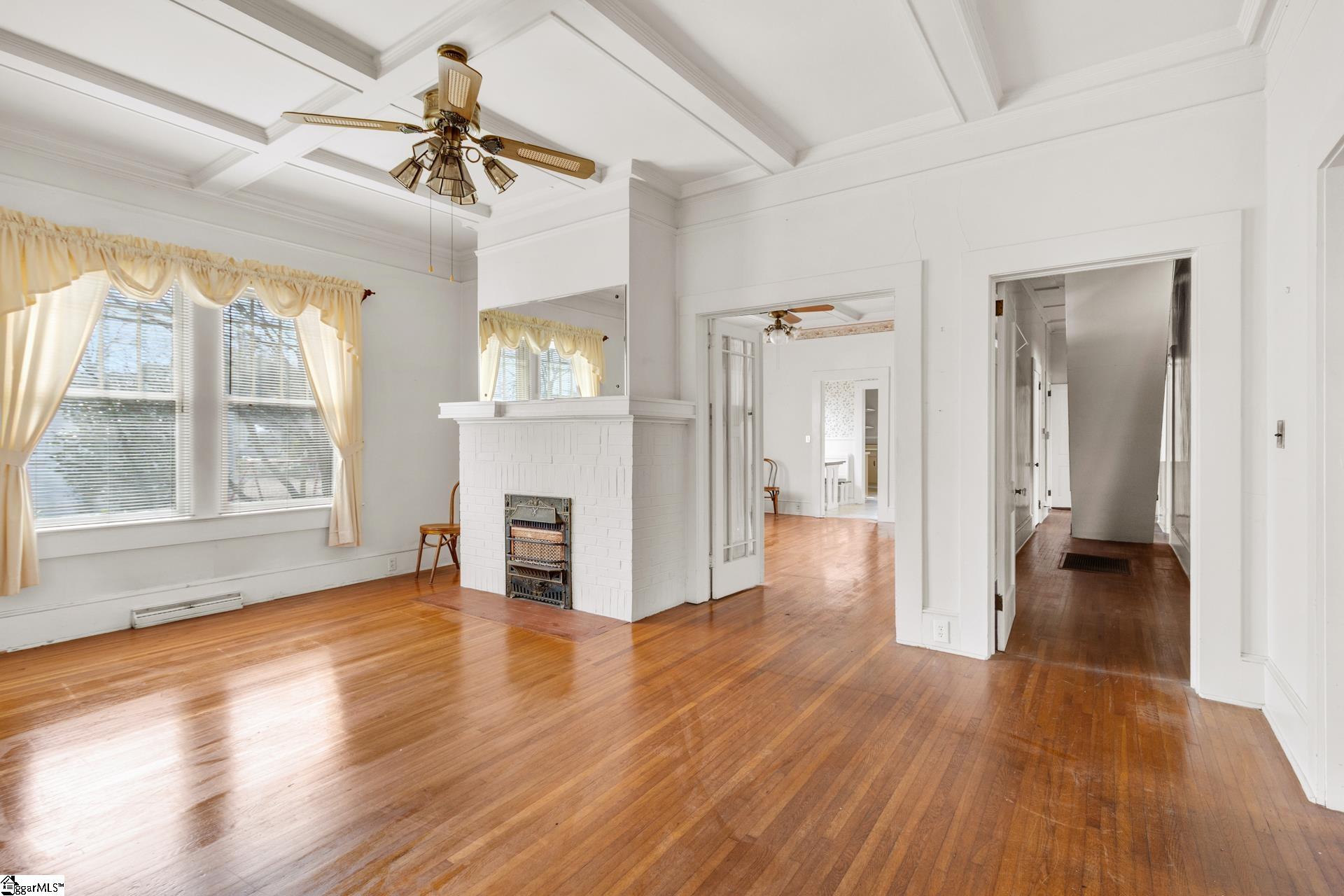 304 Cedar Street Clinton, SC 29325 - Photo 17 of 44