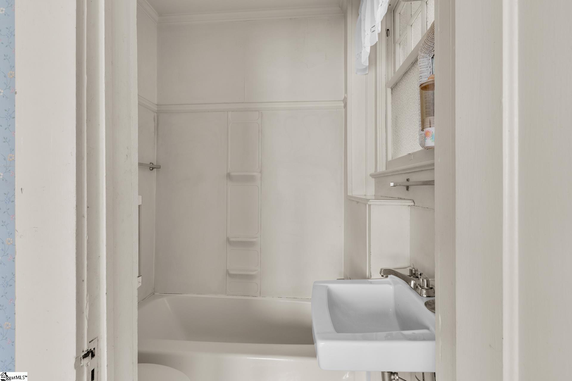 304 Cedar Street Clinton, SC 29325 - Photo 20 of 44