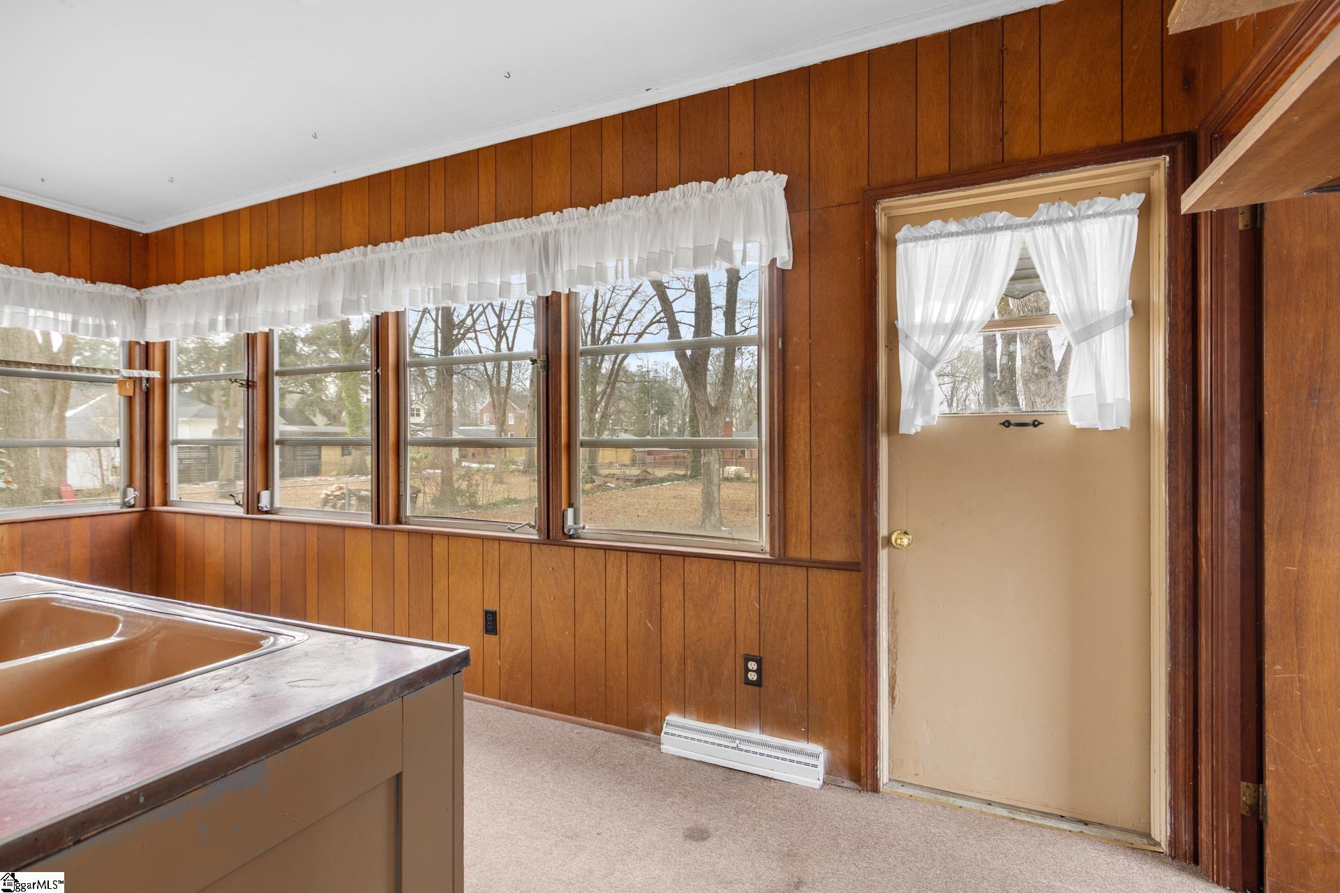 304 Cedar Street Clinton, SC 29325 - Photo 36 of 44