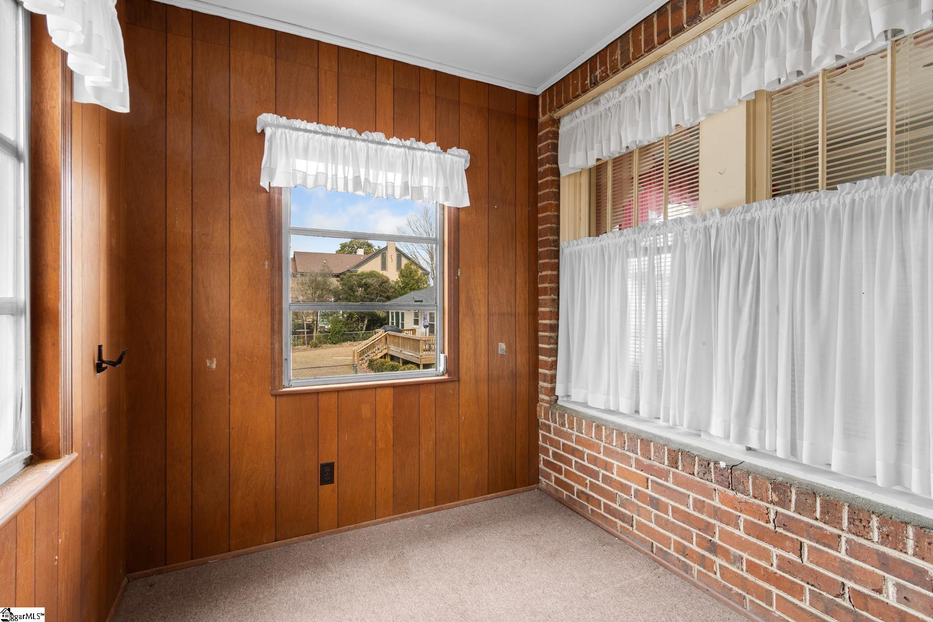 304 Cedar Street Clinton, SC 29325 - Photo 37 of 44