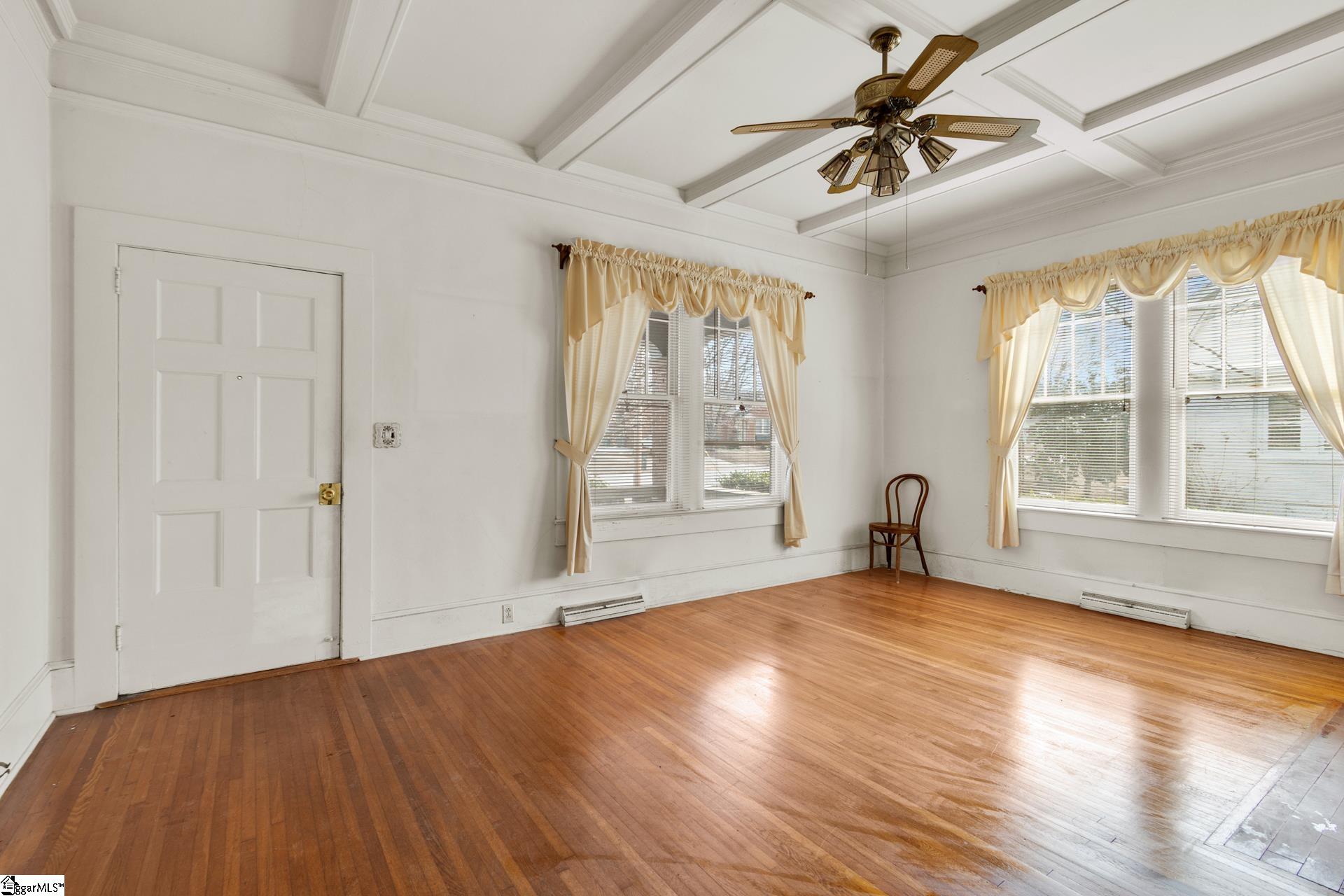 304 Cedar Street Clinton, SC 29325 - Photo 8 of 44