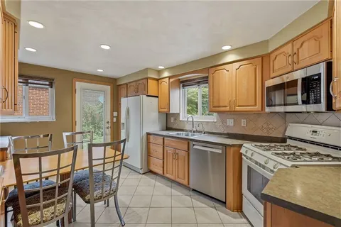 $239,500 | 516 MacBeth Drive, Pittsburgh, PA 15235
